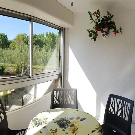 Apartment T2 Avec Balcon, Parking Prive Et Piscine A 150m De La - - Fr-1-388-26 Argeles-sur-Mer