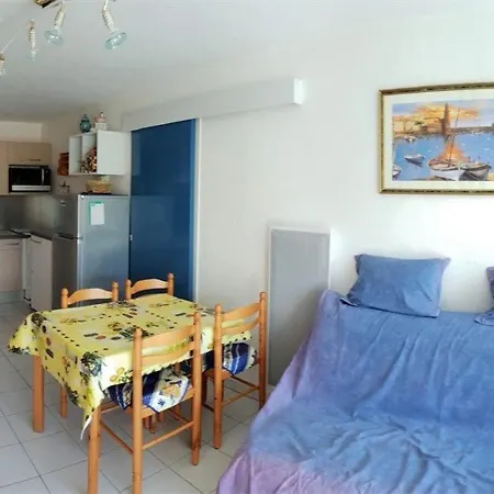 T2 Avec Balcon, Parking Prive Et Piscine A 150m De La - - Fr-1-388-26