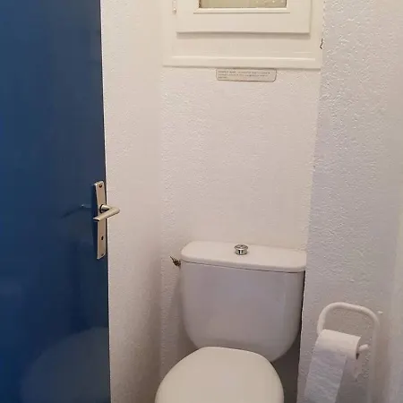 T2 Avec Balcon, Parking Prive Et Piscine A 150m De La - - Fr-1-388-26 Apartman